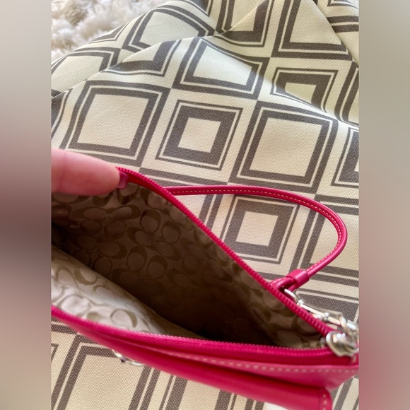Coach wristlet in hot pink! - Picture 3 of 3